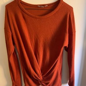 Orange gaze sweater